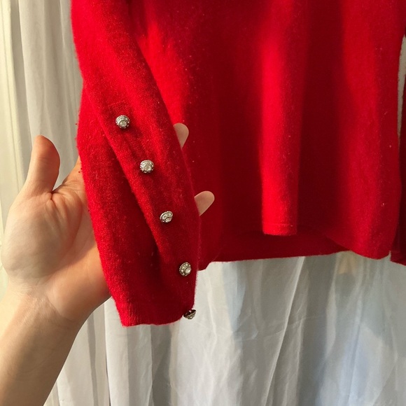 PRIVE 100% cashmere Red Sweater with White Collar and rhinestone accents size m - Picture 5 of 6